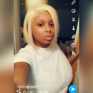 Meet your Posher, Carríe